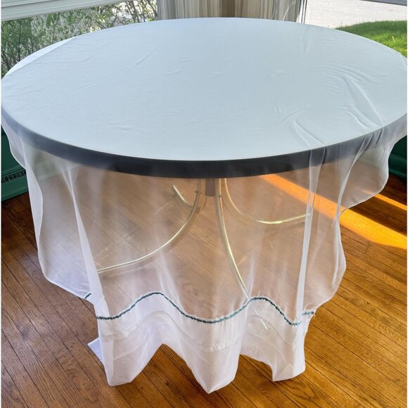 Vintage 60s sheer curtain, white, delicate embroidered blue/green floral trim - Picture 2 of 7